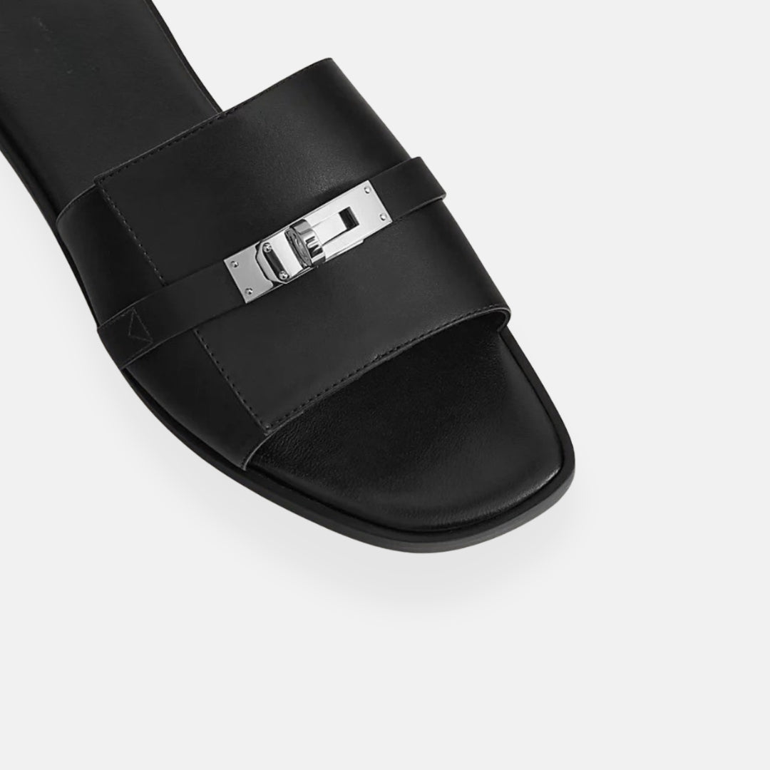 Aria | Elegantne črne mule z bisernim detajlom